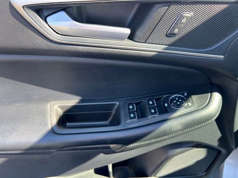 Certified 2022 Ford Edge SEL w/ Convenience Package image 11