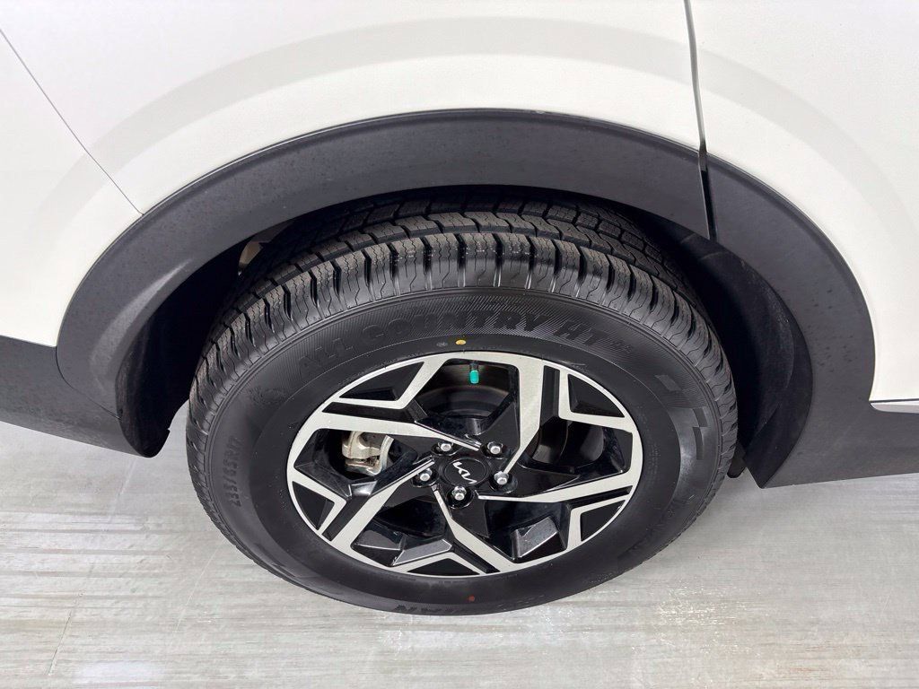 Used 2024 Kia Sportage LX AWD/4WD image 10