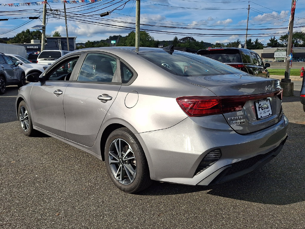 Certified 2023 Kia Forte LXS w/ LXS Technology Package FWD image 8
