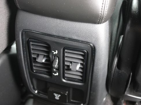 Used 2020 Jeep Grand Cherokee Altitude AWD/4WD image 25