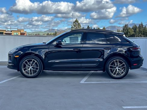 New 2026 Porsche Macan AWD/4WD image 2