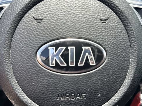 Used 2021 Kia Seltos S FWD image 23