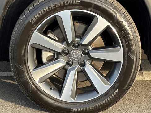 Certified 2024 Honda Pilot Elite image 30