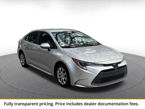 Used 2025 Toyota Corolla LE FWD image 1