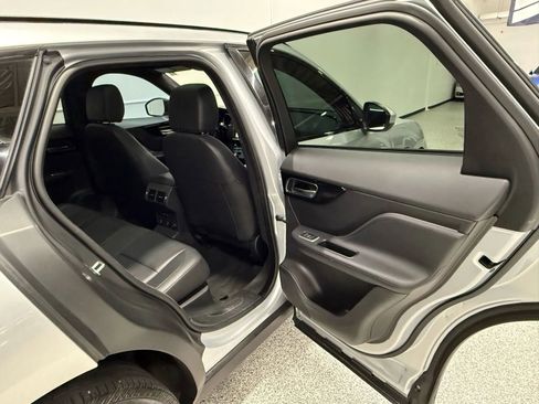 Used 2019 Jaguar F-PACE Premium image 61