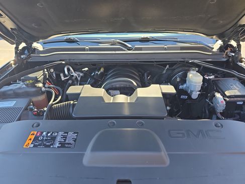 Used 2019 GMC Yukon SLT image 31