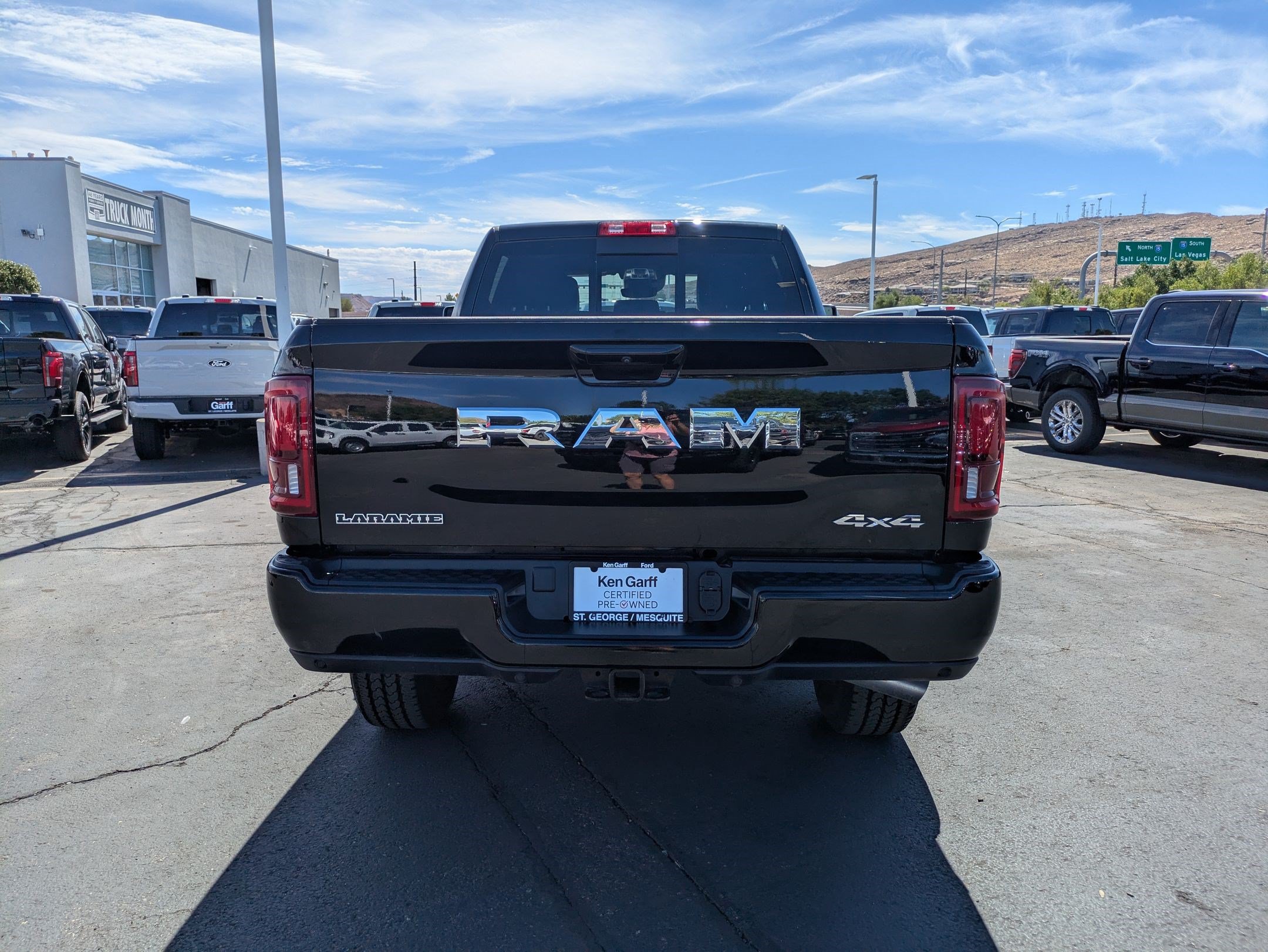 Used 2025 RAM 2500 Laramie AWD/4WD image 4
