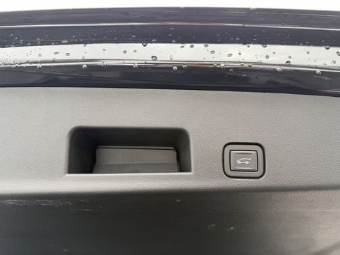 Used 2024 GMC Acadia Denali w/ Super Cruise Package image 23