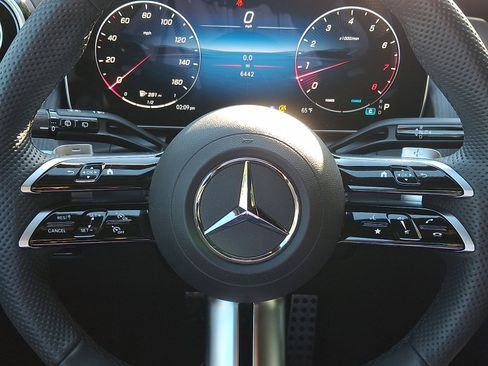 Certified 2025 Mercedes-Benz GLC 300 4MATIC image 18