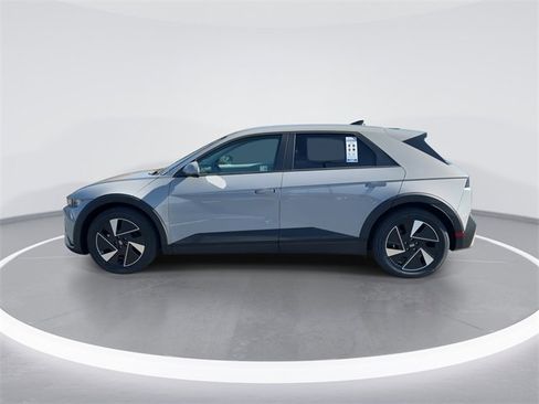 New 2026 Hyundai Ioniq 5 SE image 5