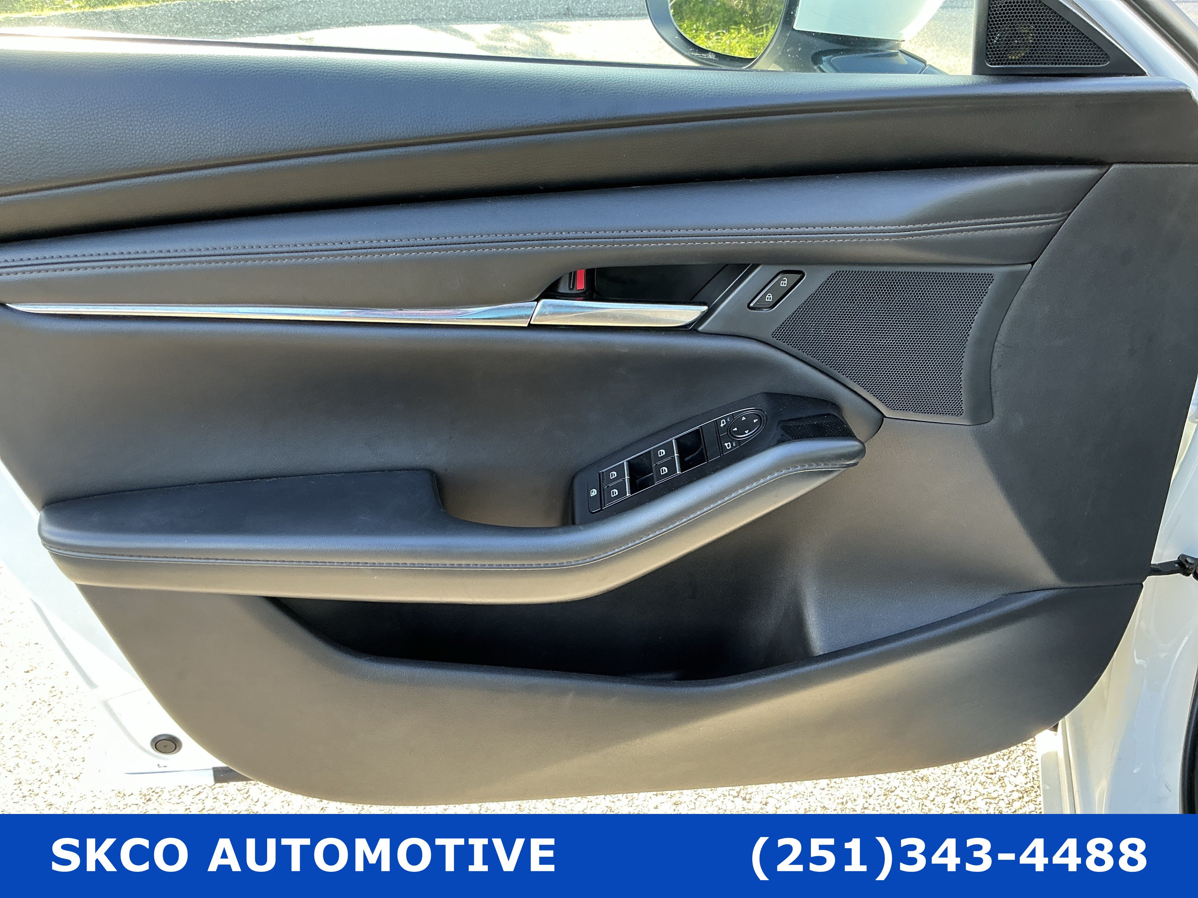 Used 2025 MAZDA MAZDA3 s FWD image 12