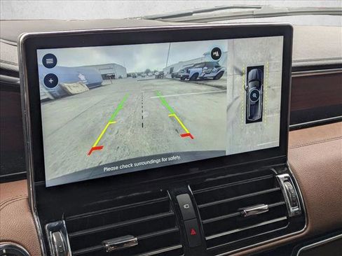 Used 2023 Lincoln Navigator Reserve image 11