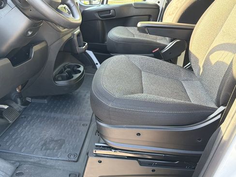 Used 2023 RAM ProMaster 2500 FWD image 9