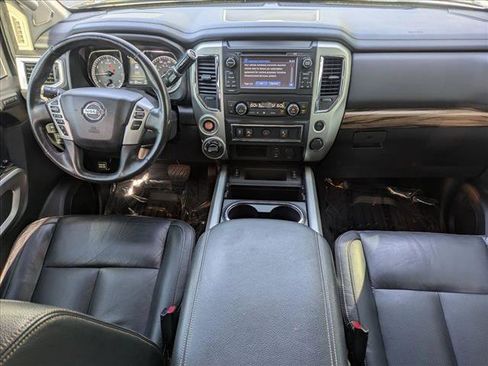 Used 2018 Nissan Titan SL AWD/4WD image 17