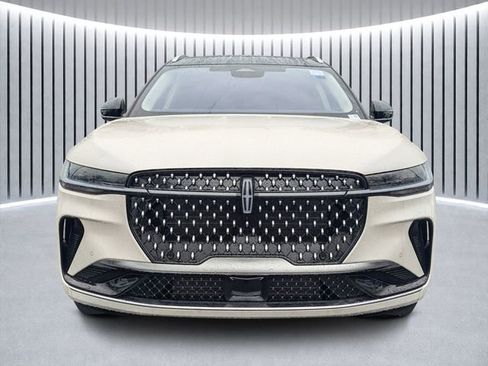 New 2026 Lincoln Nautilus Reserve image 7