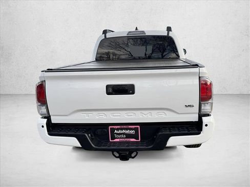 Certified 2022 Toyota Tacoma TRD Off-Road image 6