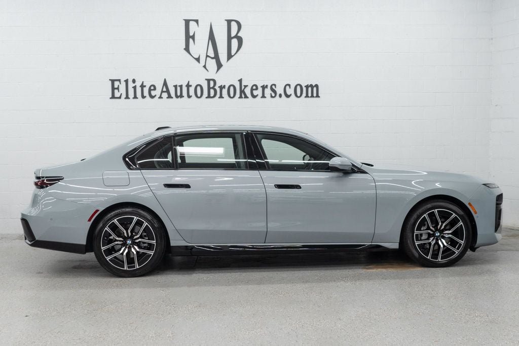 Used 2026 BMW 740i xDrive AWD/4WD image 5