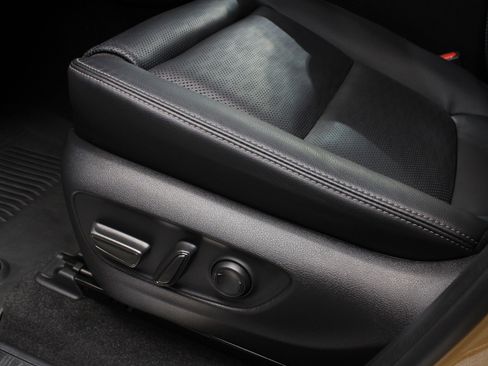 Used 2024 Toyota Land Cruiser w/ Premium Package image 37