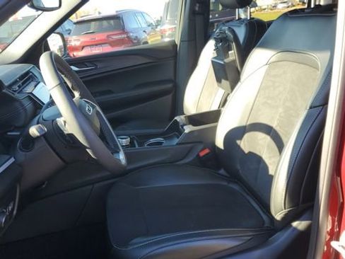 Certified 2024 Jeep Grand Cherokee L Altitude image 21