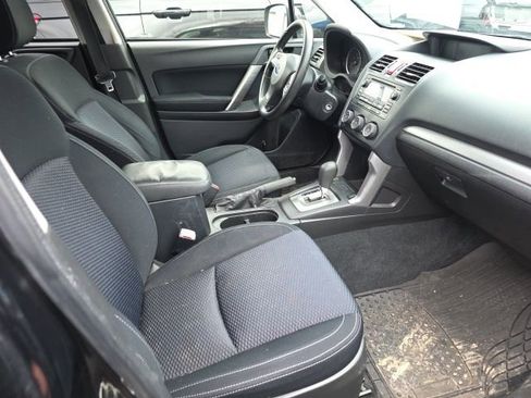 Used 2014 Subaru Forester 2.5i Premium w/ All-Weather Package image 5