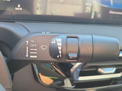 New 2026 Nissan Sentra SR w/ SR Premium Package FWD image 37