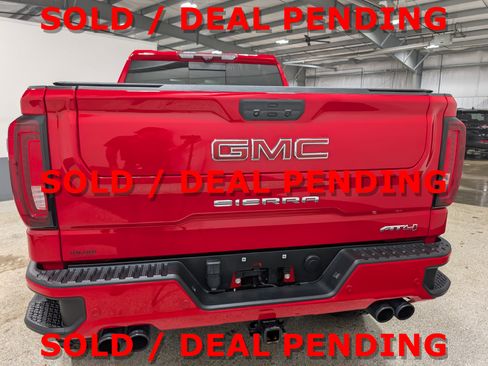 Used 2021 GMC Sierra 1500 AT4 w/ AT4 Value Package image 4