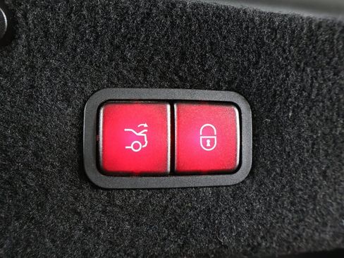 Used 2019 Mercedes-Benz S 560 4MATIC Sedan w/ AMG Line Exterior image 24