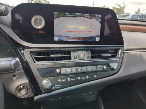 New 2025 Lexus ES 350 w/ Premium Package image 21