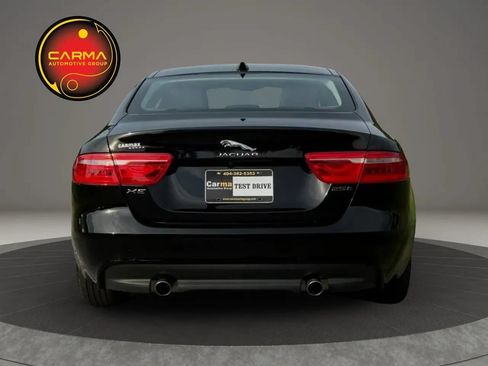 Used 2018 Jaguar XE Premium RWD image 4