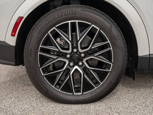 Used 2025 Ford Mustang Mach-E Premium image 9