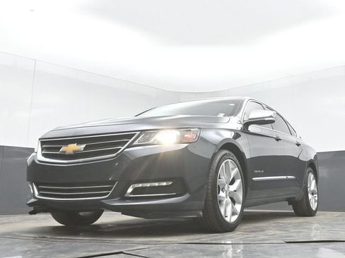 Used 2018 Chevrolet Impala Premier FWD image 42