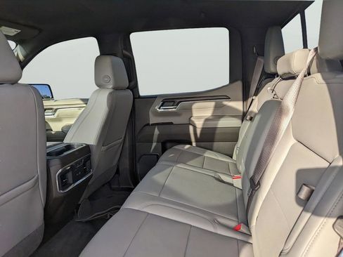 Used 2022 GMC Sierra 1500 SLT w/ SLT Premium Plus Package image 16