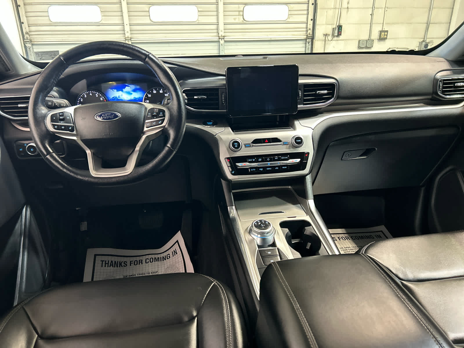 Used 2022 Ford Explorer XLT w/ Equipment Group 202A AWD/4WD image 12