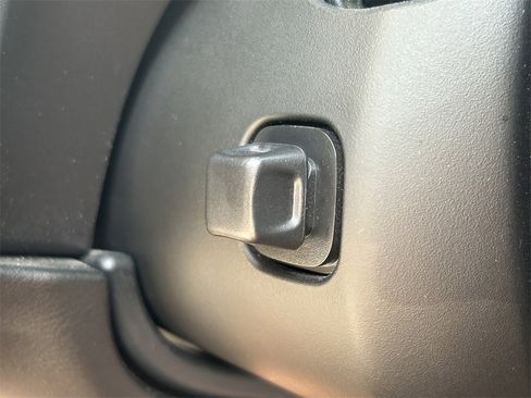 Used 2017 Chevrolet Corvette Stingray Coupe w/ Battery Protection Package image 22