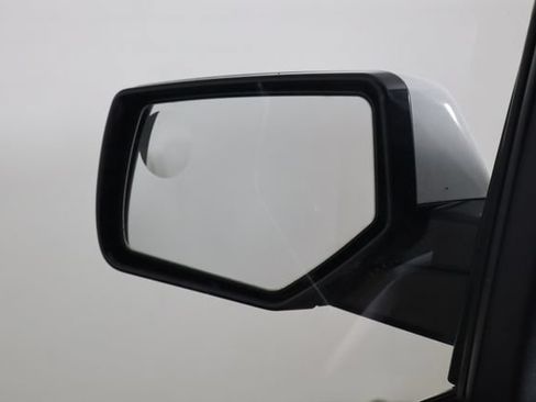 Used 2017 Chevrolet Tahoe 4WD image 33