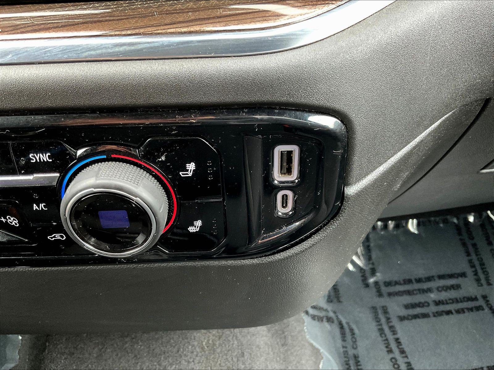 Used 2023 Chevrolet Silverado 1500 LT AWD/4WD image 20