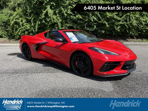 Used 2020 Chevrolet Corvette Stingray Preferred Cpe w/ 2LT Preferred Equipment Group RWD image 1