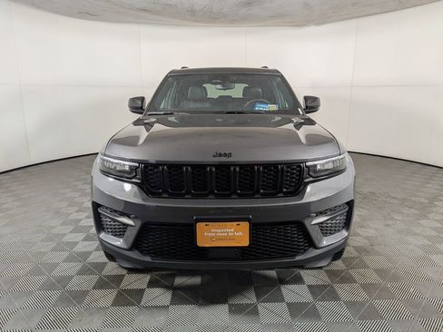 Certified 2024 Jeep Grand Cherokee Altitude AWD/4WD image 2