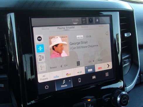 Used 2025 RAM 1500 Big Horn AWD/4WD image 23