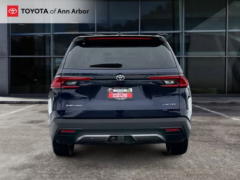 Used 2025 Toyota Grand Highlander Limited image 11