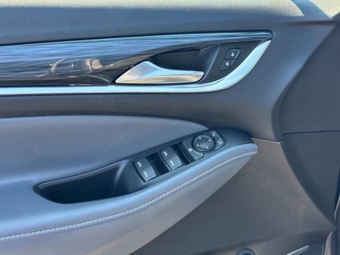 Used 2021 Buick Enclave Essence FWD image 30