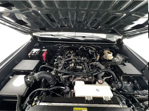 Used 2025 Toyota Tacoma SR RWD image 18