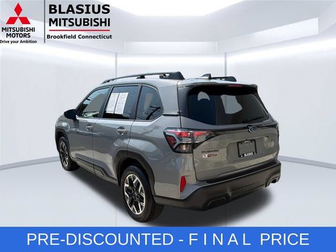 Used 2025 Subaru Forester Premium w/ Convenience Package #1 AWD/4WD image 12