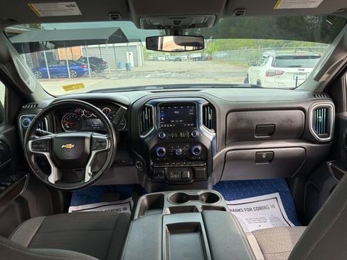 Used 2022 Chevrolet Silverado 1500 LT w/ Convenience Package II image 18
