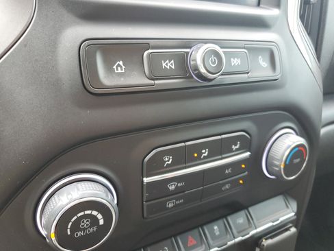 Used 2022 Chevrolet Silverado 1500 Custom image 27