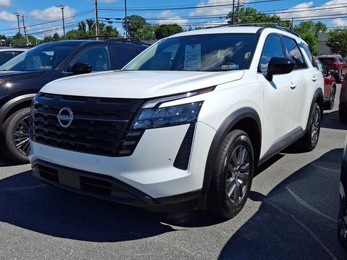 New 2026 Nissan Pathfinder SV AWD/4WD image 3