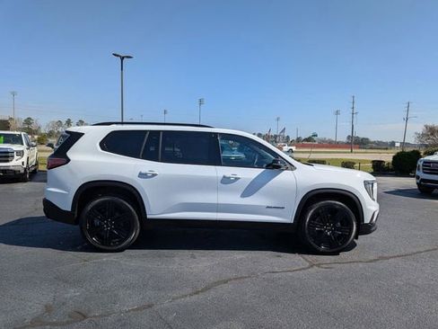 New 2026 GMC Acadia Elevation image 2