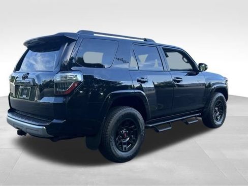 Used 2022 Toyota 4Runner TRD Off-Road Premium AWD/4WD image 15
