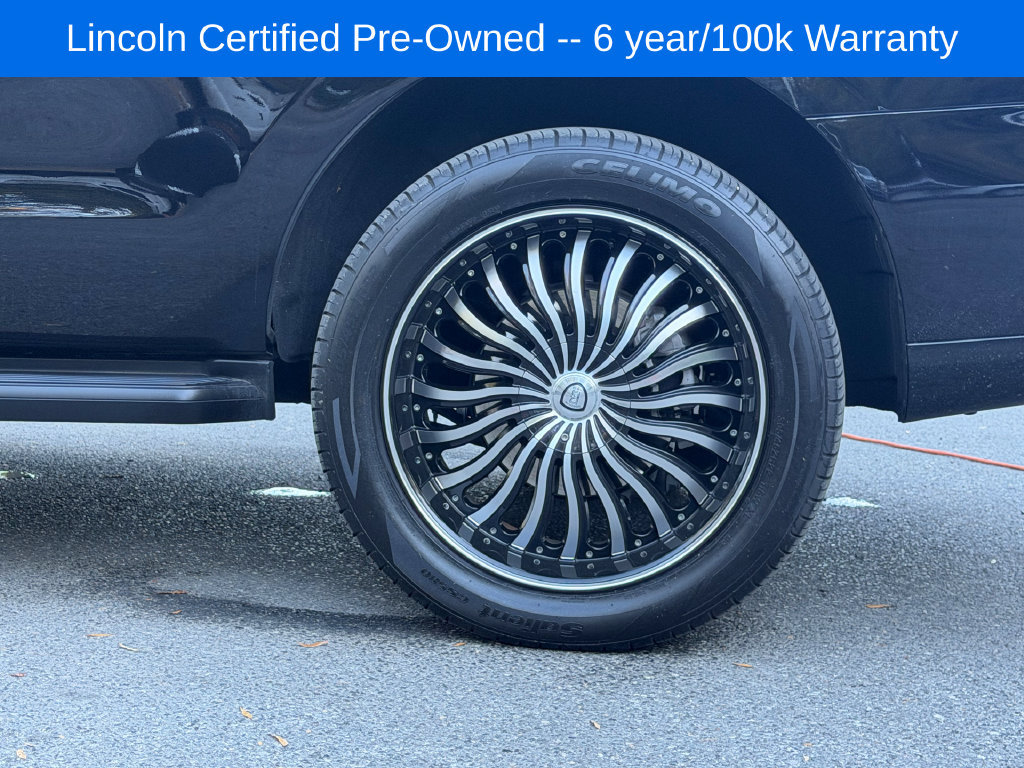 Used 2026 Lincoln Navigator Premiere AWD/4WD image 9