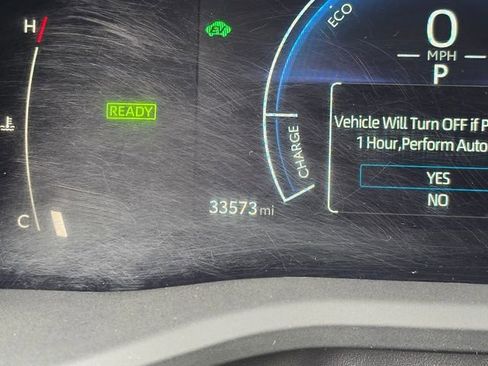 Used 2025 Toyota Camry SE w/ Convenience Package image 24